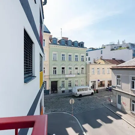 Gruene Und Zentrale Ruhelage Im Neubau Mit Balkon Apartment Vienna Exterior photo