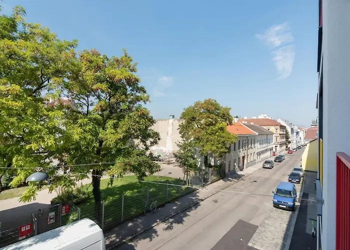 Gruene Und Zentrale Ruhelage Im Neubau Mit Balkon