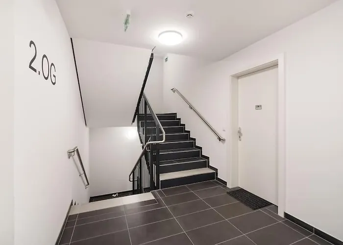 Gruene Und Zentrale Ruhelage Im Neubau Mit Balkon