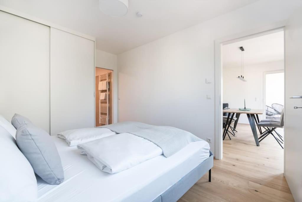 Apartment Gruene Und Zentrale Ruhelage Im Neubau Mit Balkon Vienna