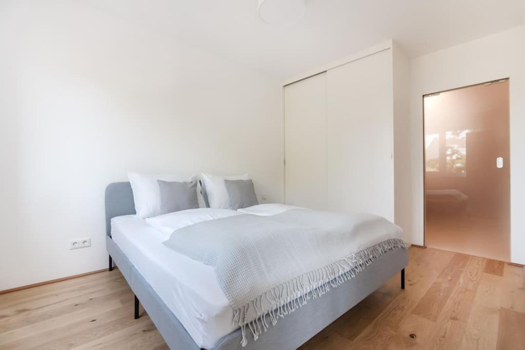 Gruene Und Zentrale Ruhelage Im Neubau Mit Balkon Apartment *