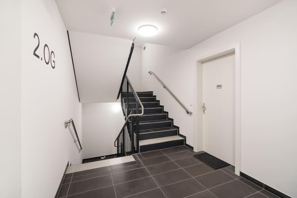 Gruene Und Zentrale Ruhelage Im Neubau Mit Balkon Vienna