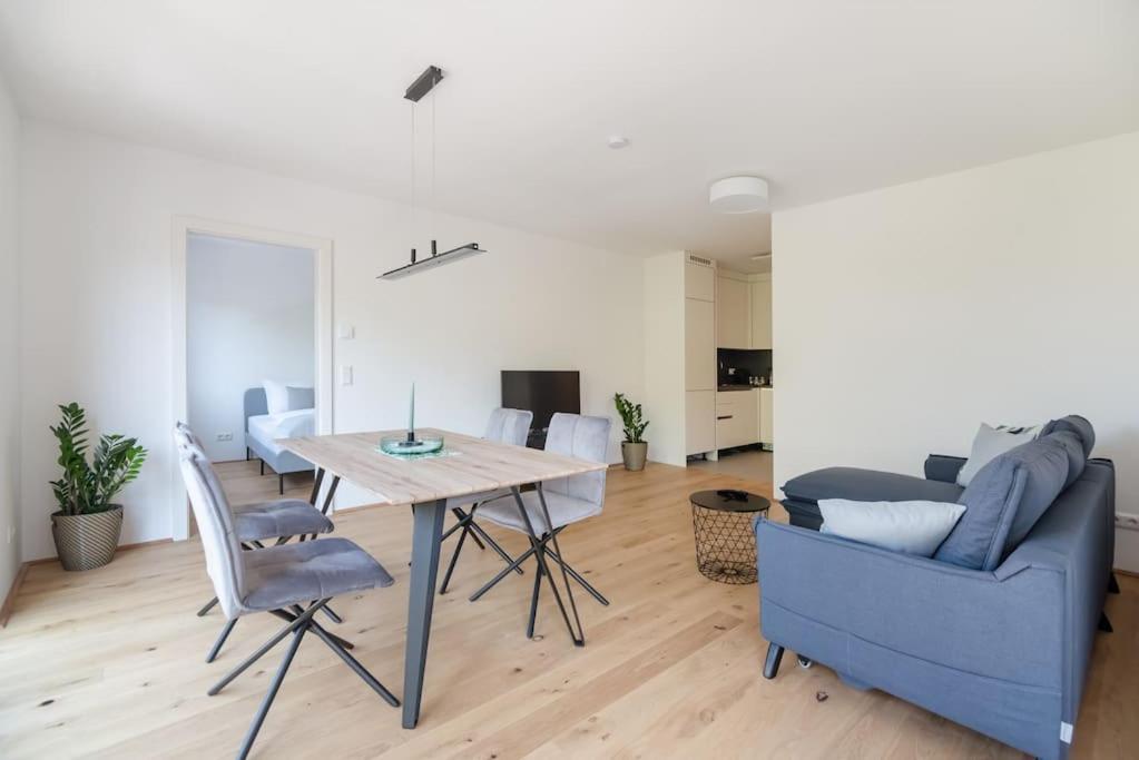 Apartment Gruene Und Zentrale Ruhelage Im Neubau Mit Balkon Vienna
